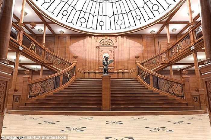 Tập đoàn Đầu tư Năng lượng Qixing đã tiết lộ dự án xây dựng phiên bản tàu Titanic từ tháng 1 năm ngoái với mức đầu tư dự kiện 1 tỷ tệ. Mọi chi tiết từ những ngọn đến tới công tắc đèn trên con tàu xấu số đều được tái hiện y hệt.