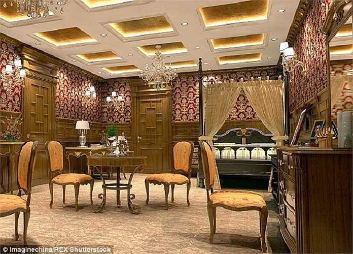 Toàn bộ số tiền thu được sẽ chuyển vào một quỹ từ thiện mang tên Titanic với mục đích trợ giúp cho nạn nhân các thảm họa trên biển khắp nơi trên thế giới.