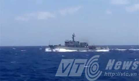 Tàu cứu nạn, Việt Nam, Danang MRCC, SAR, Đà Nẵng, cứu ngư dân, bị uy hiếp, trên biển, Hoàng Sa, TRung Quốc