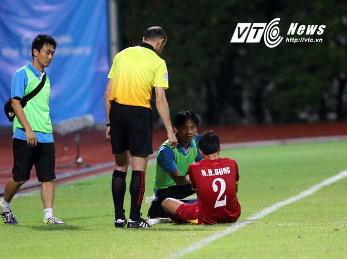 Hữu Dũng chấn thương