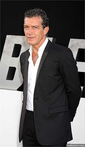 6. Tây Ban Nha. Theo các thống kê, đàn ông Tây Ban Nha thuộc Top những người hào phóng nhất thế giới. Ngoài ra, họ còn vô cùng thân thiện và sẵn sàng làm hài lòng người đối diện