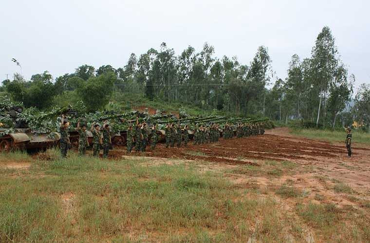 Trong ảnh, đơn vị xe tăng T-54/55 trước giờ hành quân. 