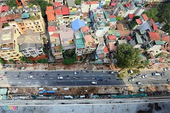 Tuy nhiên, để hoàn thành đoạn đường ngắn ngủi này, Hà Nội đã mất tới 20 năm, kể từ khi quy hoạch lập dự án. 