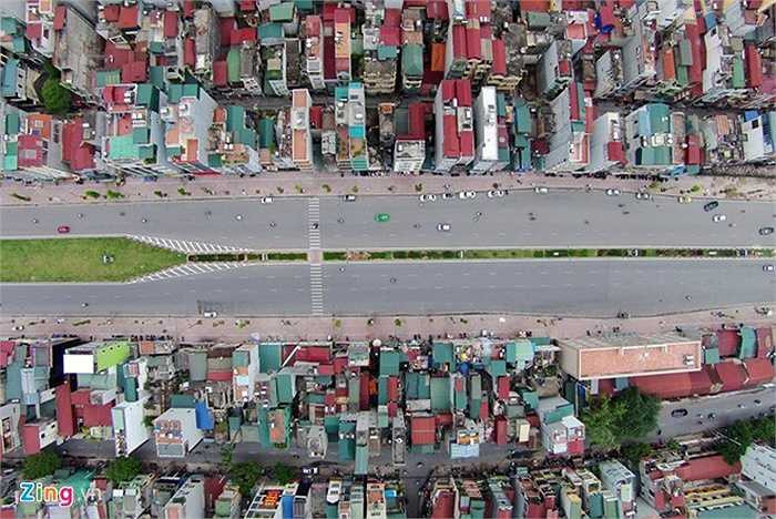 Tổng mức đầu tư cho đoạn đường dài 547 m này là 810 tỷ đồng, tương đương 1,4 tỷ đồng mỗi mét.