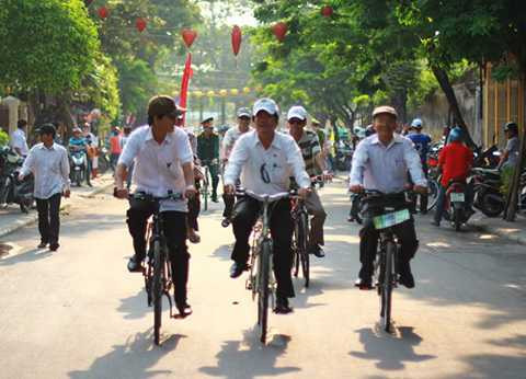 Nguyễn Sự, Hội An, ông Sự, treo ấn từ quan, về hưu, phố cổ