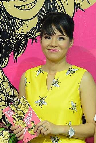 Trước khi về công tác tại nhà Đài, Diễm Quỳnh tốt nghiệp Thạc sĩ ngành Ngôn ngữ Trung Quốc và Hán ngữ tại Bắc Kinh năm 1997. BTV thông thạo cả tiếng Trung, Anh và Nga. Ảnh: Vietbao