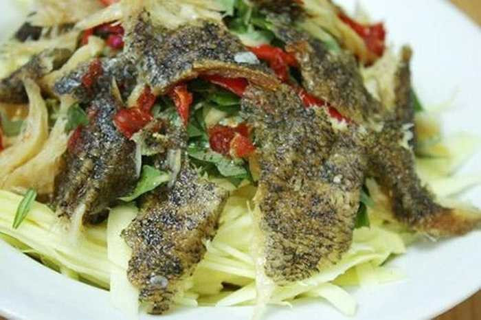 Để khô cá sặc bổi đạt yêu cầu, người dân chỉ phơi nhiều nhất là hai nắng, không được kéo dài làm mất đi vị thơm ngon của cá. Ở miền Tây nhiều khu nuôi cá phất lên nhờ loài cá này. 