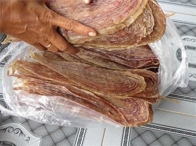 Do khó chế biến và có công thức đặc biệt riêng nên mức giá của khô rắn đắt hơn các loại đặc sản khác. 