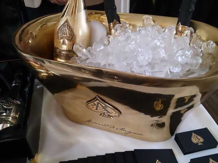 Tài sản bọc vàng 'không thể tin nổi' của giới nhà giàu xứ Ả-rập