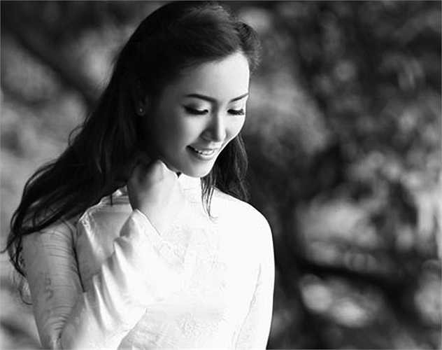 Trang Anh sở hữu đường nét thanh khiết, dịu dàng giống chị gái 