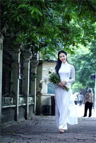 Cô nàng luôn nổi bật với chiều cao ấn tượng... 