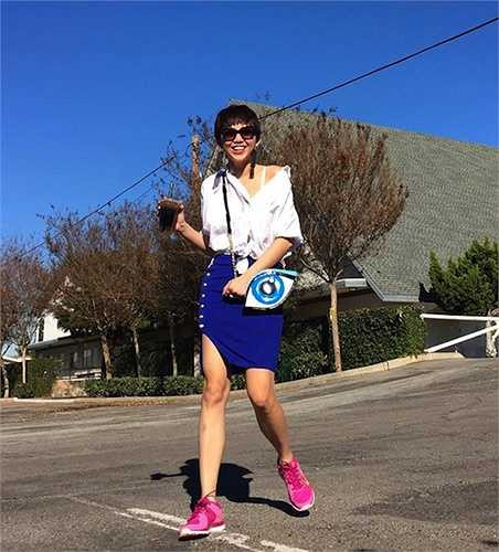 Một Tóc Tiên cá tính ở trời Tây.