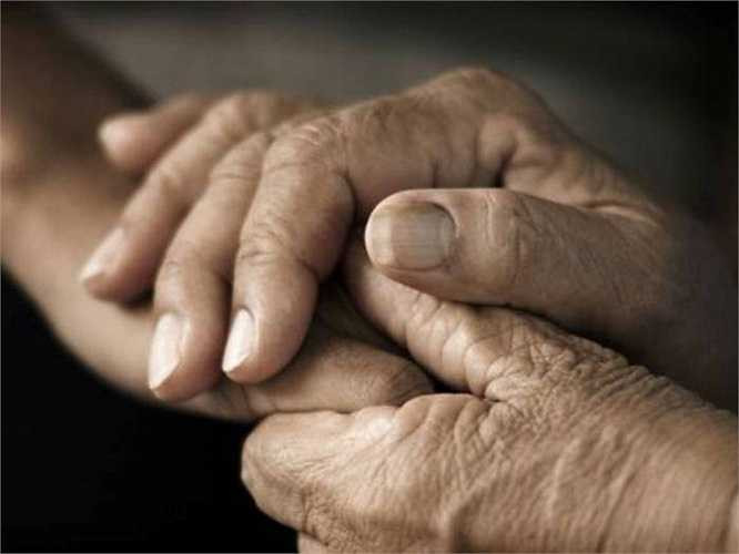 Những chấm đỏ hay nâu trên bề mặt của bàn tay phản ánh nguy cơ phát triển của bệnh tiểu đường.