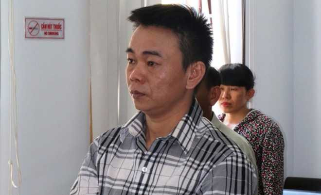 Mạo danh nhà báo tống tiền cảnh sát giao thông 100 triệu đồng