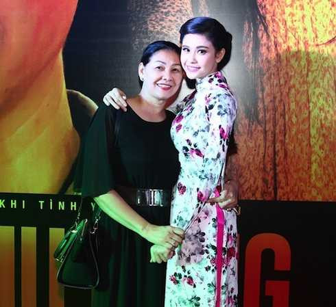 Mẹ Quỳnh Anh ngăn cấm cô đến với Tim vì anh là nghệ sỹ, nhiều ồn ào.