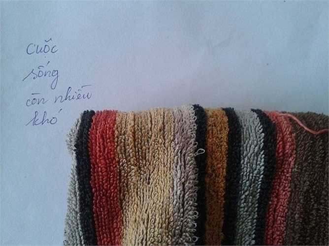 Cuộc sống này chắc chắn là còn nhiều 'khó KHĂN' rồi.