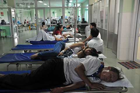 Ngộ độc, bánh mỳ, Quảng Nam, nhập viện, hàng loạt, Điện Bàn