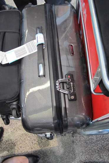 Cục phó Hàng không 'soi' hành lý bị phá khóa tại sân bay