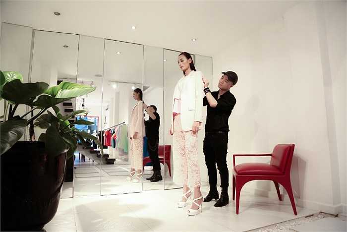 Nàng thơ Lê Thúy được Đỗ Mạnh Cường chăm sóc tỉ mẩn.