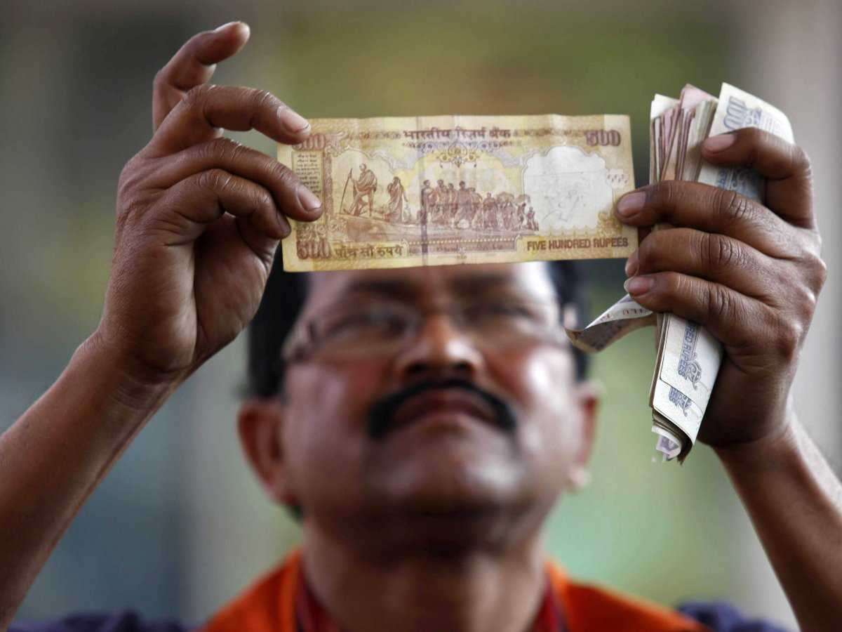 15. Người ngoai quốc không có quyền mang đồng Rupee ra khỏi Ấn Độ