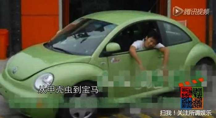 Sau đó Lý Thần 'lên đời' với các dòng xe thể thao từ Volkswagen Beetle đến BMW 325i rồi sang Mercedes-Benz E-class. 