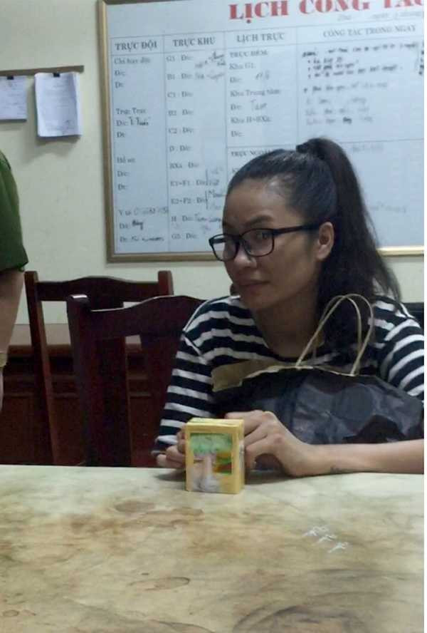 Thông tin chính thức về việc bắt 'Thánh cô cô bóc' đang gây náo loạn giới showbiz