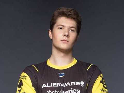 15 người kiếm tiền tỷ nhờ... chơi game