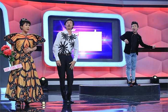 Việt Hương thì cho rằng mình là hot girl 10x vô cùng trẻ trung. 