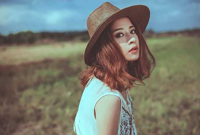 Hotgirl kiêm diễn viên trẻ Chi Pu có lượng fan ngang ngửa với Đông Nhi, 5,7 triệu người. 