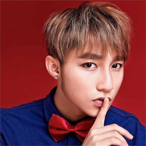 Giọng ca 'Không phải dạng vừa đâu' chỉ mới nổi một vài năm gần đây nhưng đã sở hữu lượng fanpage cực ấn tượng với 6,9 triệu người thích. 