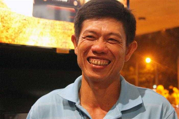 Cha của Ánh Viên - ông Nguyễn Văn Tác rạng ngời khi trả lời phỏng vấn về thành tích của cô con gái