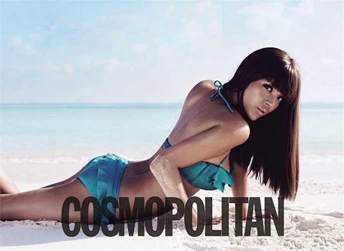 5. Park Shi Yeon: 'Hoa hậu dao kéo' Park Shi Yeon cũng chứng tỏ bản lĩnh phim trường khi gật đầu những vai nhiều cảnh nóng trong Marine Boy, The Scent… Sở hữu vóc dáng hoàn mỹ, không khó lý giải vì sao khán giả nam lại đến rạp nhiều đến thế khi nhà sản xuất tung ra hình ảnh Park Shi Yeon gợi tình trên giường ngủ, hay nude đầy khiêu khích. 