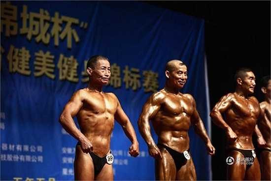 Nhiều phòng gym sử dụng hình ảnh của ông như động lực dành cho thanh niên