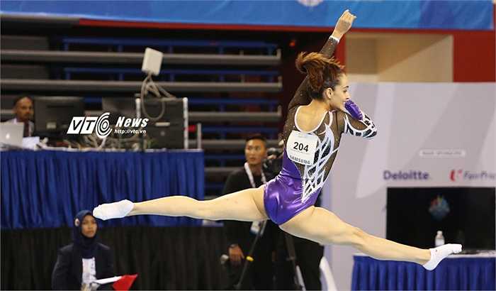 Bài thi thể dục tự do gần như hoàn hảo của Abdul Hadi.(Ảnh: Phạm Thành)