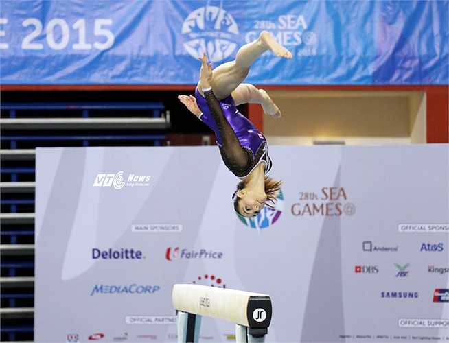 Ông lên tiếng bảo vệ Abdul Hadi: 'Cô ấy đã giành HCV bằng việc chinh phục các vị giám khảo. Xin hãy để cho các VĐV được yên bởi chỉ có Đấng tối cao mới có quyền phát xét chuyện này'.(Ảnh: Phạm Thành)