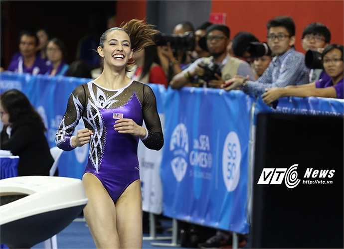 Không đứng ngoài cuộc, nữ VĐV xinh đẹp này cũng lên tiếng sau những ồn ào. 'Những kẻ rỗng tuếch thường to mồm nhất', cô viết.(Ảnh: Phạm Thành) 