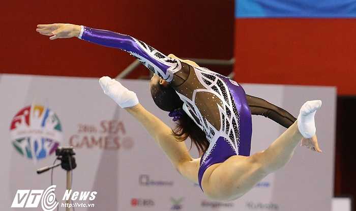 Tại SEA Games 28, Abdul Hadi đã xuất sắc mang về 2 HCV, 1 HCB và 1 HCĐ. Không những vậy, với nhan sắc của mình, cô cũng được đánh giá là một trong những mỹ nhân tại kỳ đại hội thể thao khu vực năm nay.(Ảnh: Phạm Thành)