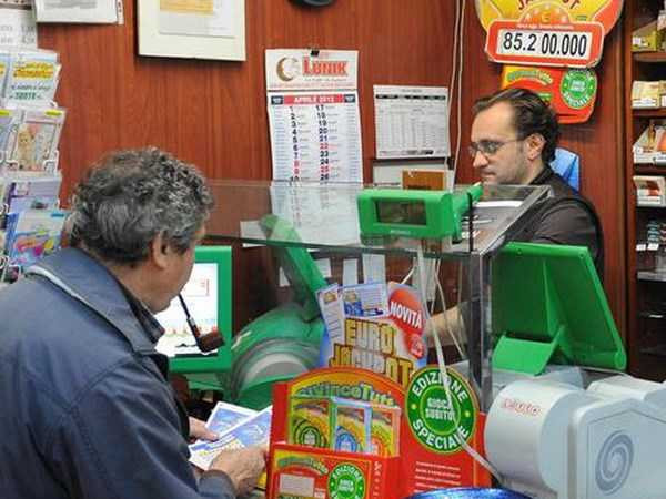 Một điểm kinh doanh máy đánh bạc