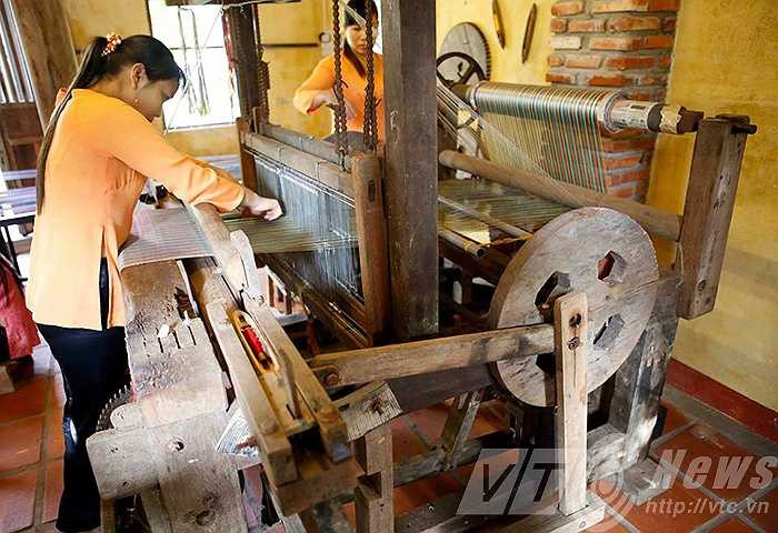 Những khung cửi xưa cũ được sử dụng cho đến ngày nay