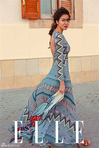 Ở độ tuổi 31, Trương Tử Lâm vẫn sở hữu một vẻ đẹp và ngoại hình căng tràn sức sống, khiến bao cô gái trẻ thầm ghen tị.