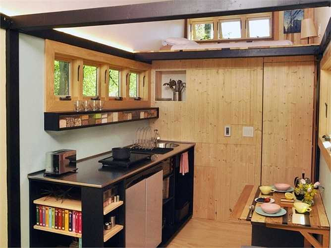 Nhà bếp được bố trí khá khoa học và đầy đủ tiện nghi.