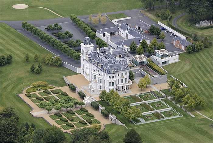 7. Park Place (Henley Mansion): Đây là một tòa lâu đài cổ, có tuổi đời 300 năm ở Anh, được tỷ phú Nga Andrey Borodin mua vào năm 2013. Thời điểm đó, đây là dinh thự đắt nhất nước Anh. Giá: 218 triệu USD. 