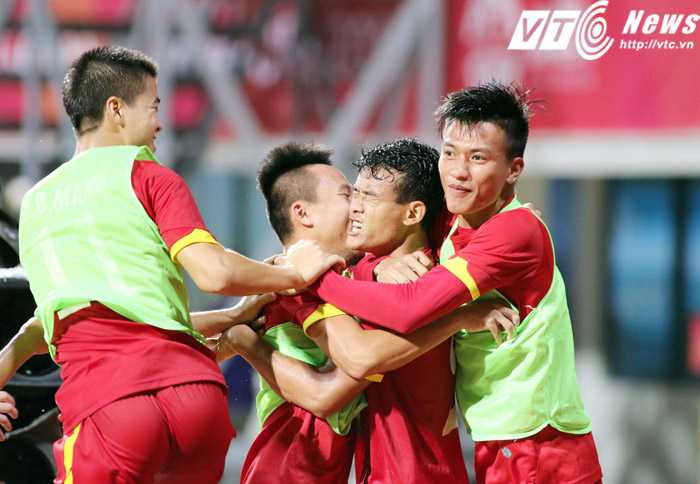 BLV Quang Huy: Chờ lứa 'gà nòi' của bầu Đức