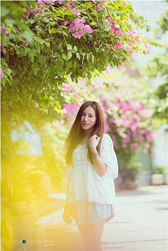 Cô bạn chia sẻ: 'Theo mình để trở thành một biên tập viên giỏi, được nhiều người mến mộ thì phải có kinh nghiệm MC, viết lách'.