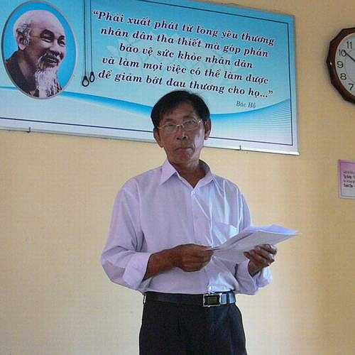 Một trường hợp khác là ông Nguyễn Văn Hạnh (mọi người hay gọi là Bảy Hạnh), sống tại TP Vũng Tày cũng mắc bệnh xơ gan cổ trướng giai đoạn cuối. Khi biết mình mắc bệnh, do nhà không nghèo không có tiền chữa bệnh, ông đã xin về tự chữa. 