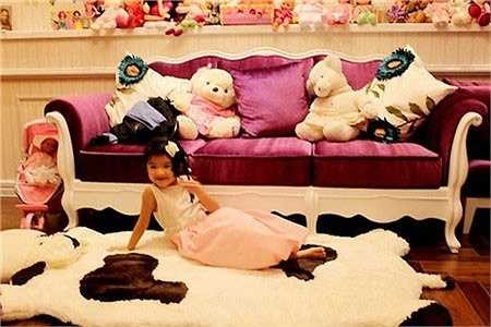 Tiểu công chúa Bảo Tiên của Trương Ngọc Ánh và Trần Bảo Sơn lại may mắn sở hữu một căn phòng rộng tới 80 m2.