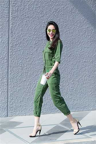 Vóc dáng hoàn hảo của Thủy Tiên.