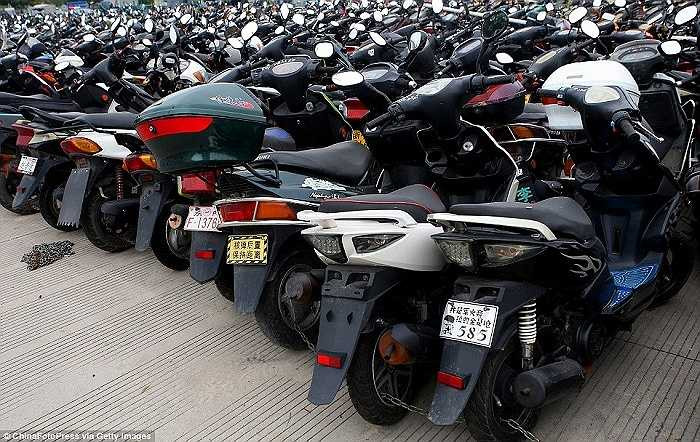 Trung Quốc buộc phải loại bỏ tất cả các loại phương tiện cũ có lượng khí thải cao