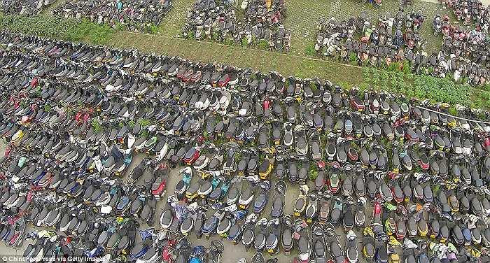 Thu nhập của người dân Trung Quốc đã tăng gấp 4 lần trong 15 năm qua và cứ 2 người lại có một chiếc ô tô