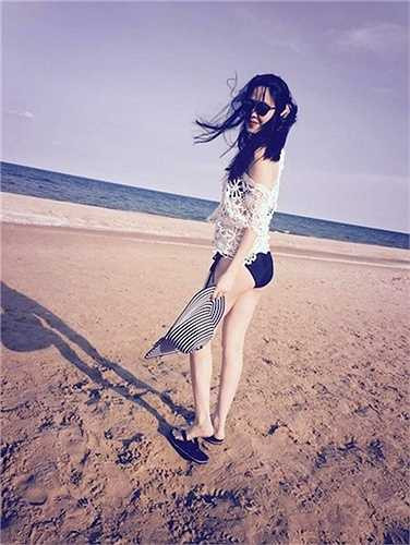 Hiện tại, cô đang mang bầu đứa con thứ hai. 